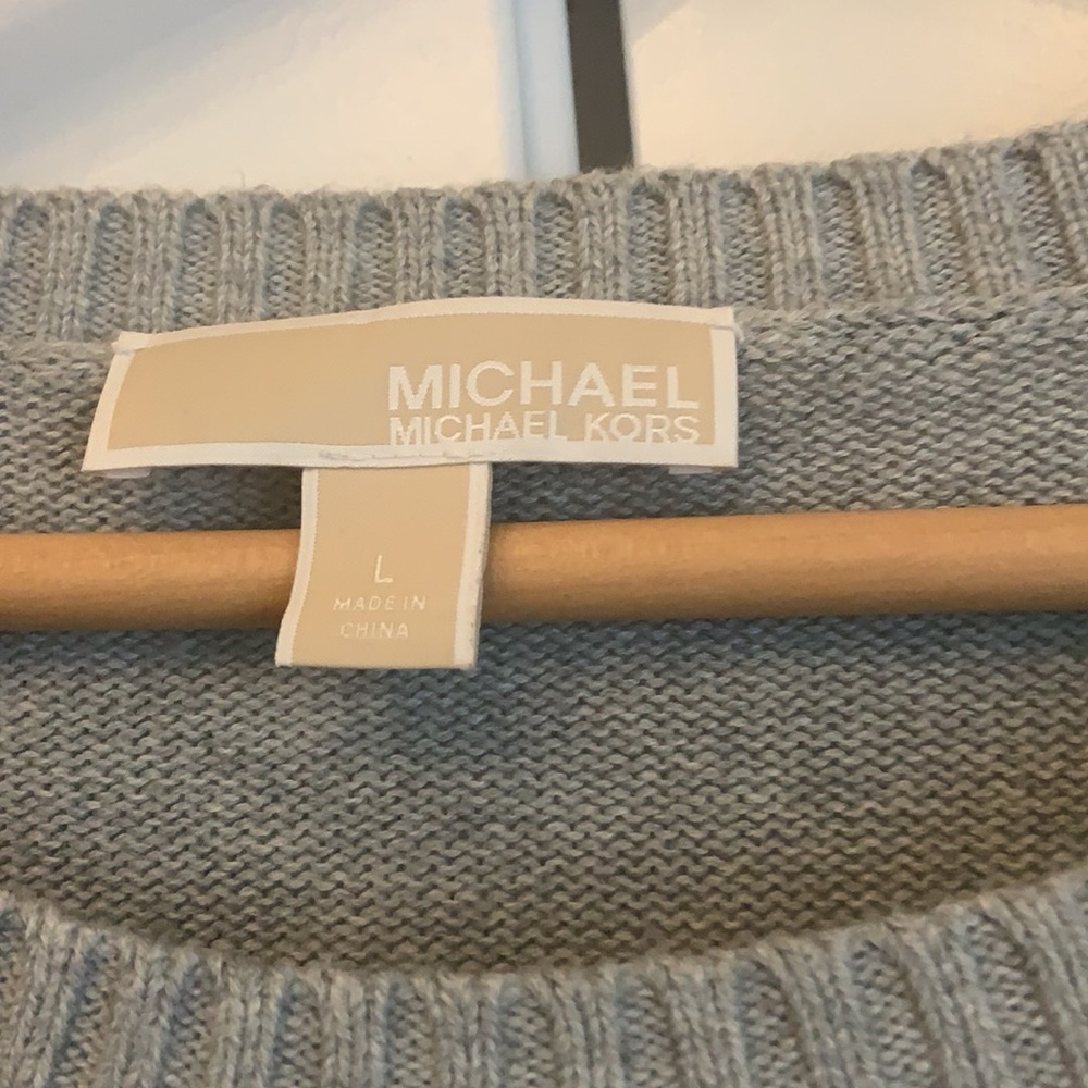Sweater - Picture 2 of 4